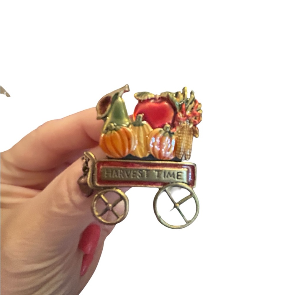 Harvest Time Wagon Brooch - Multicolor